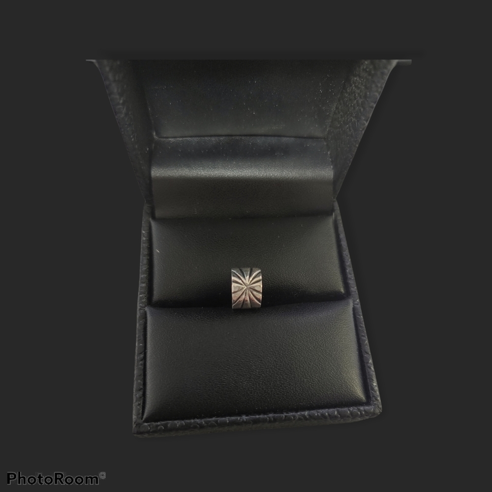 Pandora Sunburst Clip Charm